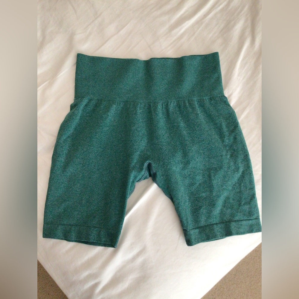Green bike short